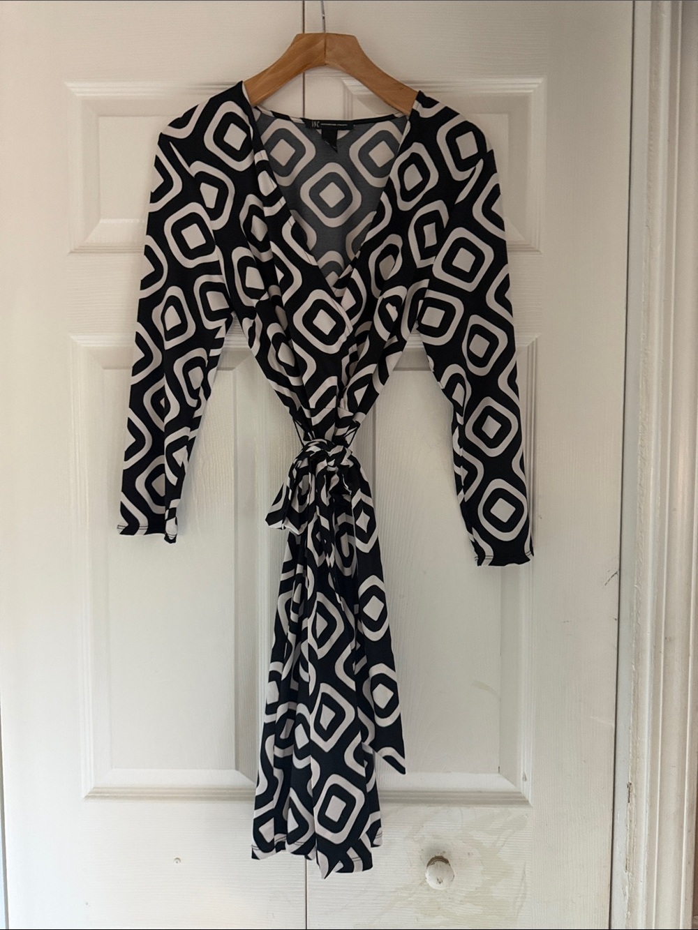 Black & White Geometric Wrap Dress - Unbranded